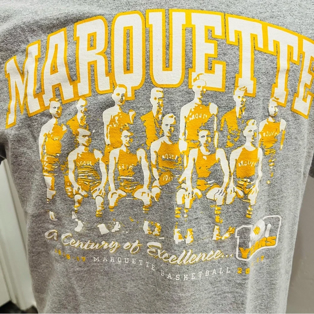 Gildan Gray Tee with Yellow Marquette Team Graphic - Picture 2 of 5